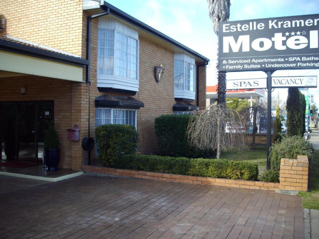 Estelle Kramer Motel Армидейл Экстерьер фото