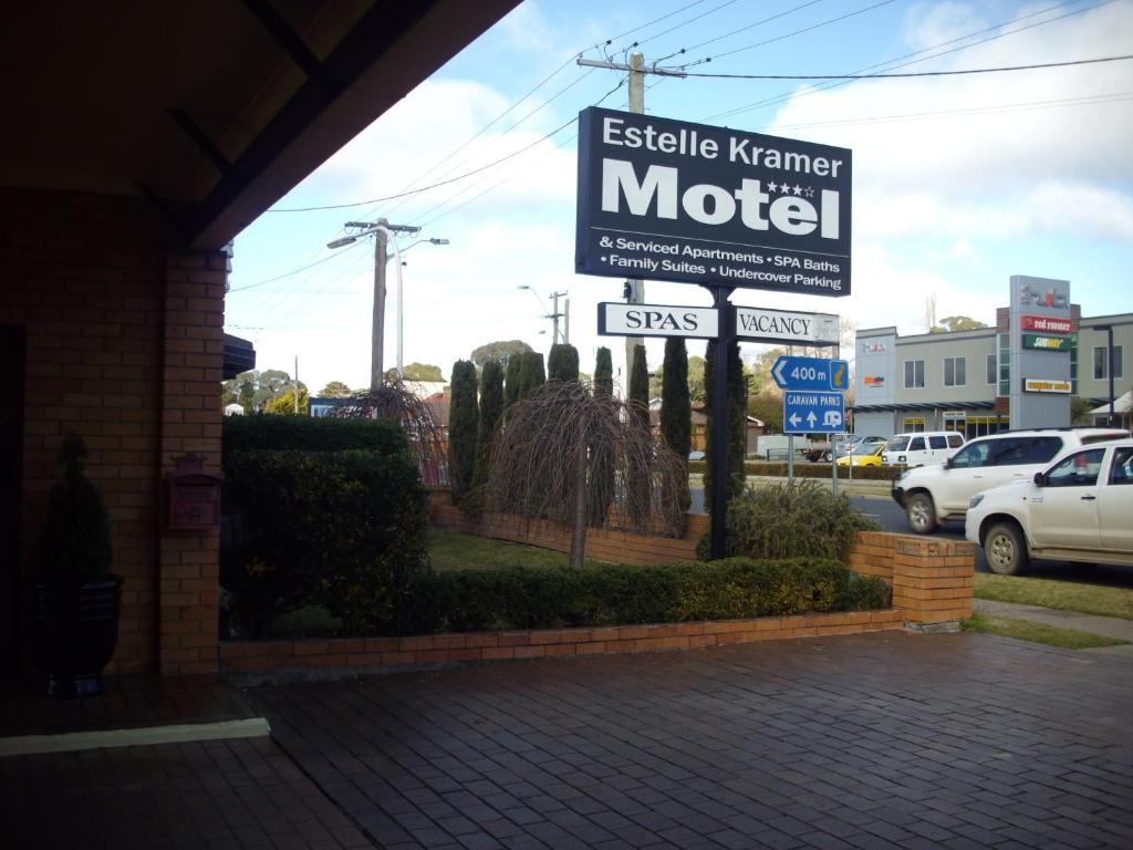 Estelle Kramer Motel Армидейл Экстерьер фото